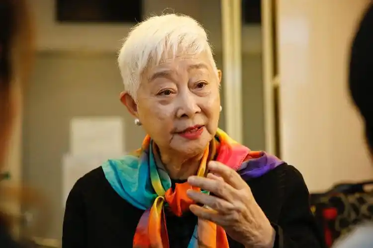 午间星闻|上游独家专访卢燕:我期待再演十年;第一代摇滚乐歌手臧天朔