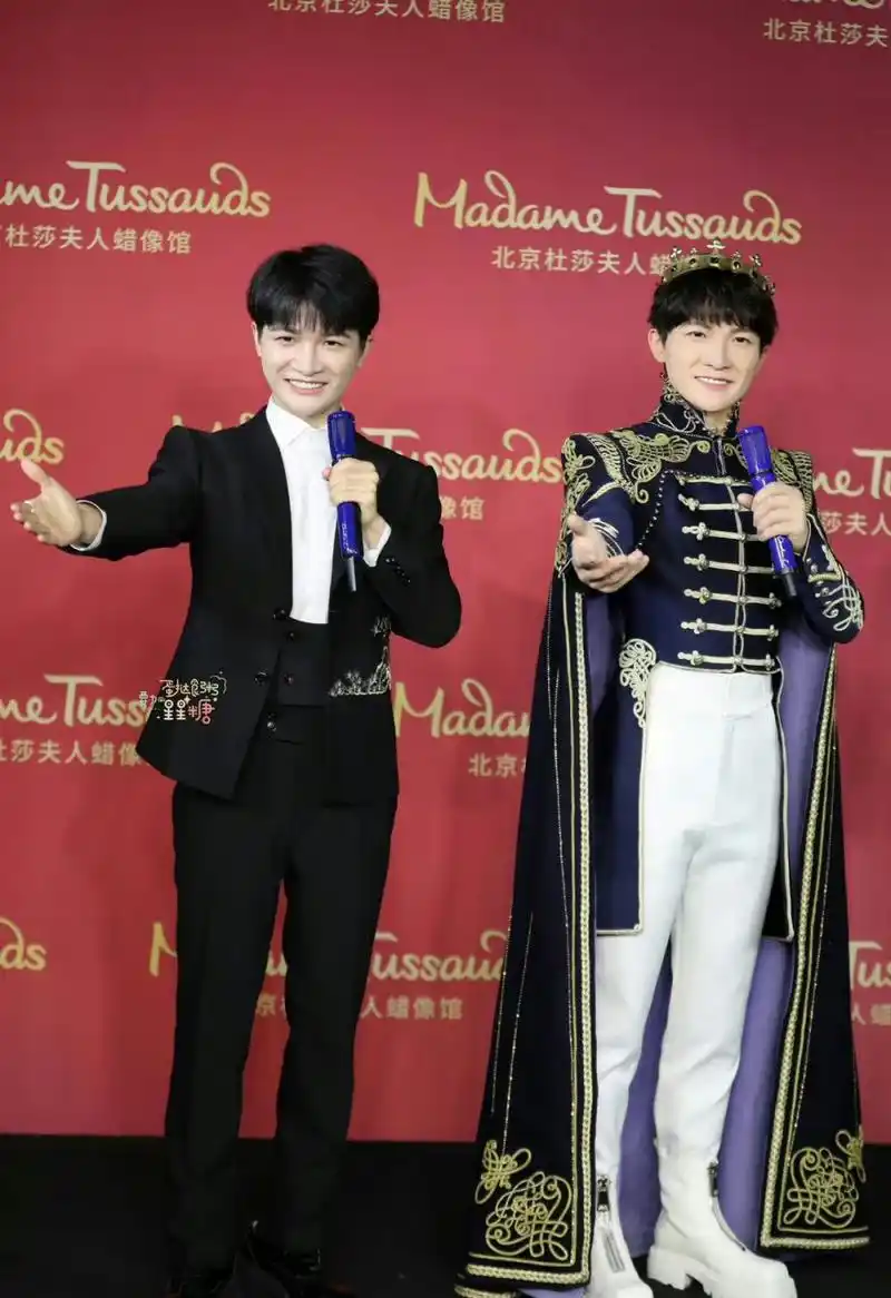 周深# #杜莎夫人蜡像馆#  p1p2是以前有米姐画的 (属于想象周深火了