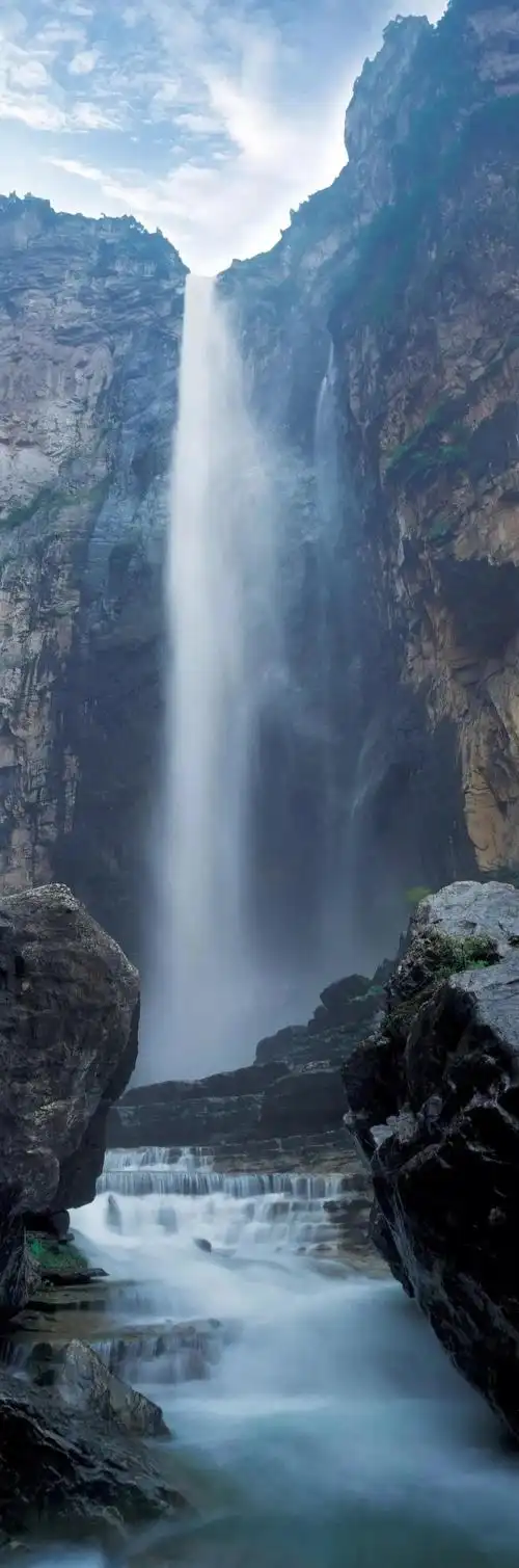 云台天瀑,气壮山河!连绵云海惹人心醉!