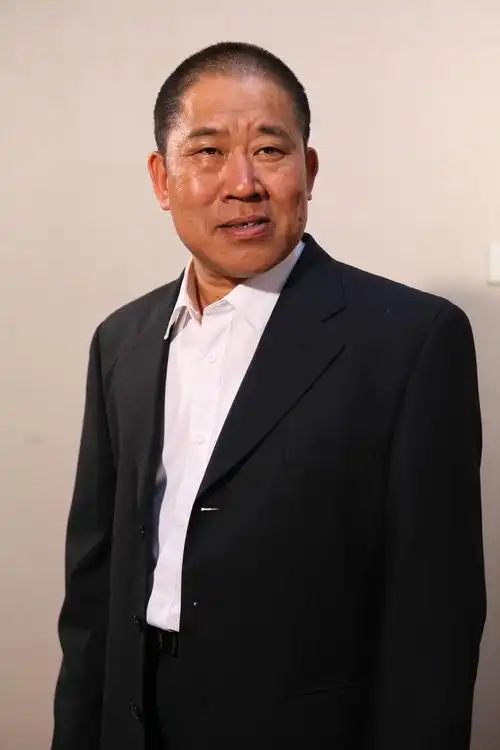 p>杜旭东,男,1956年1月7日出生于北京市,国家一级演员.