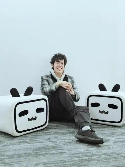 知名游戏up主逍遥散人将登《最强大脑》,没想到他竟是学霸?