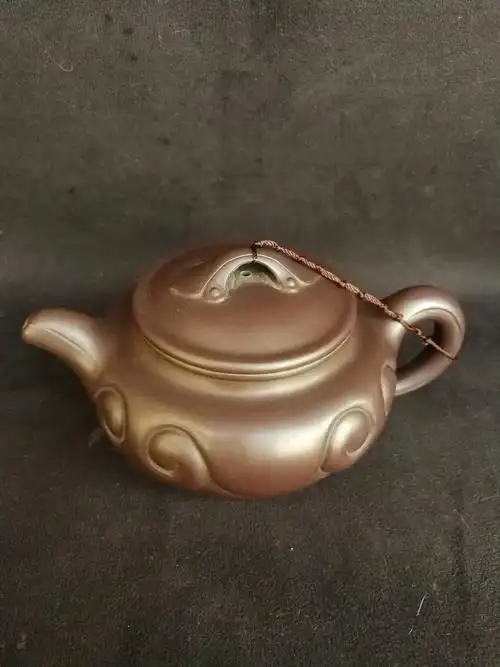 顾景舟:紫沙如意壶;(武陵逸人)款