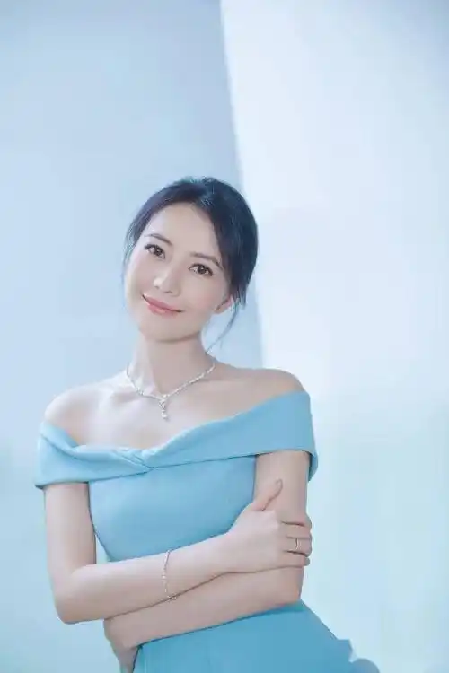 27岁朴孝敏,饱满有料胜过高圆圆!