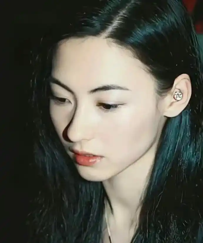 张柏芝年轻时的盛世美颜 #美出高级感#港星女神张柏#张柏芝 - 兑趑