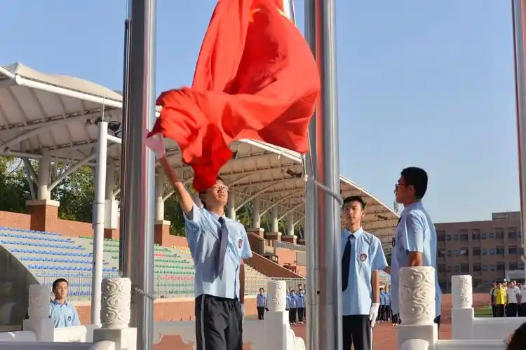 勿忘九一八吾辈当自强石家庄二中举行主题升旗仪式