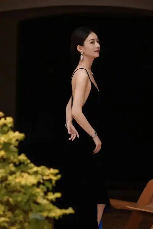 瘦身有方的蒋欣,"看秤上的数字没用的!"_动作_锻炼_身材