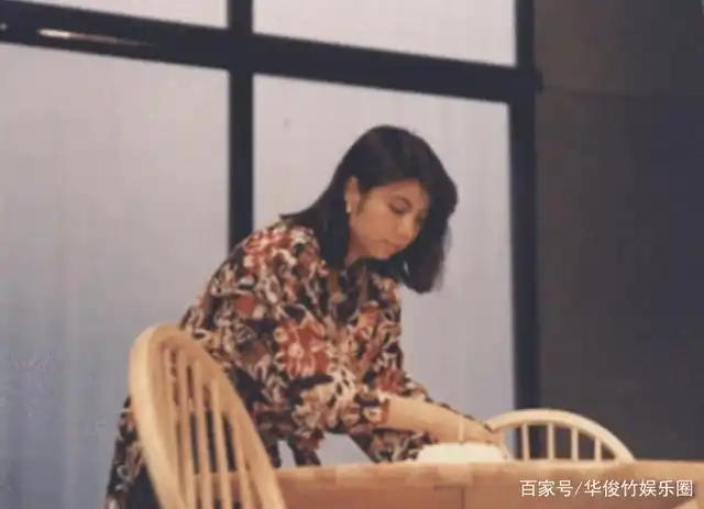 林楚麒:黄家驹唯一承认过的女友,家驹去世27年,她56岁至今未嫁