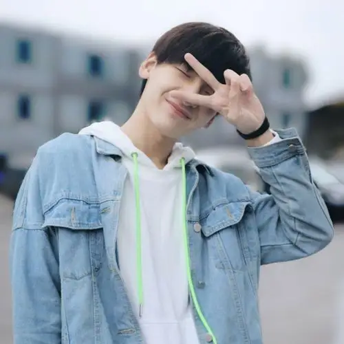 翟潇闻可爱且魅力四射迷人却不失风度的翟潇闻