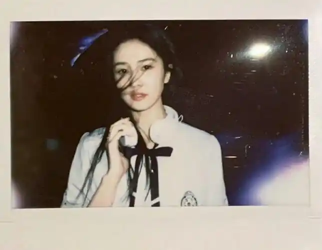 白鹿素人时期旧照##白鹿问晒黑后怎么变白