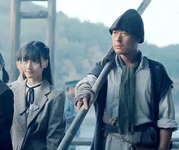 《绝密使命》悬念迭起:酒局暗藏杀机,大表哥被特务带走