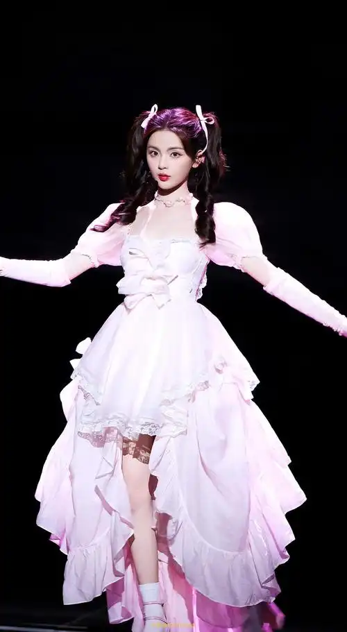 杨超越2024年2月最新美图咨询视频汇总二