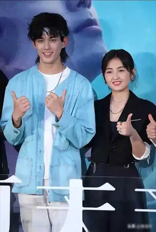 星光璀璨爱如繁星张子枫吴磊演绎真爱故事