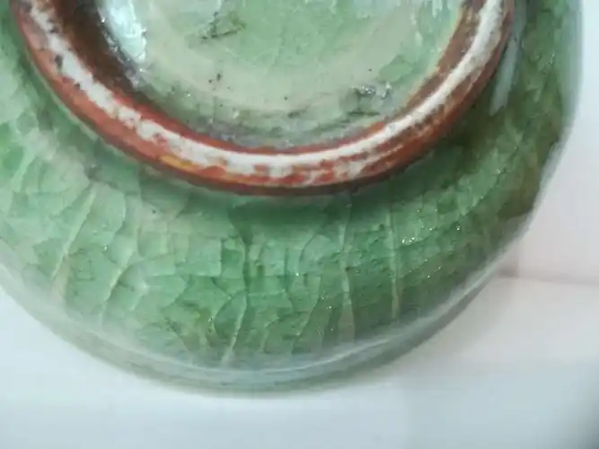 【我的收藏系列之107】宋代龙泉窑玻璃釉外刻菊瓣纹碗.编号:20000107