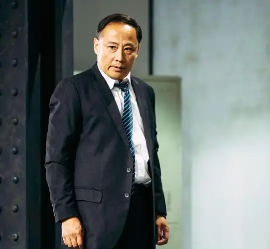 周野芒个人资料("明星中的穷人"周野芒:与奚美娟离婚后,再婚娶小妻子)