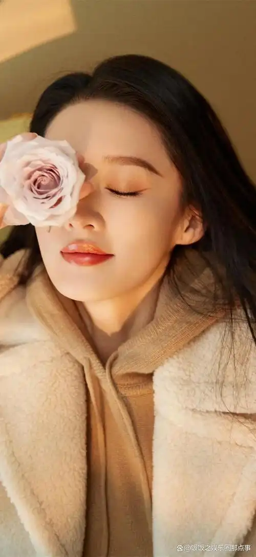 李沁性感写真壁纸,让你心跳加速!