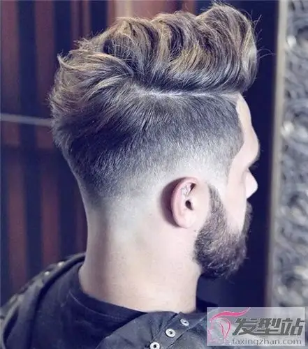 男生长刘海怎么弄好看 刘海留长型男魅力暴涨_发型站_最新流行发型