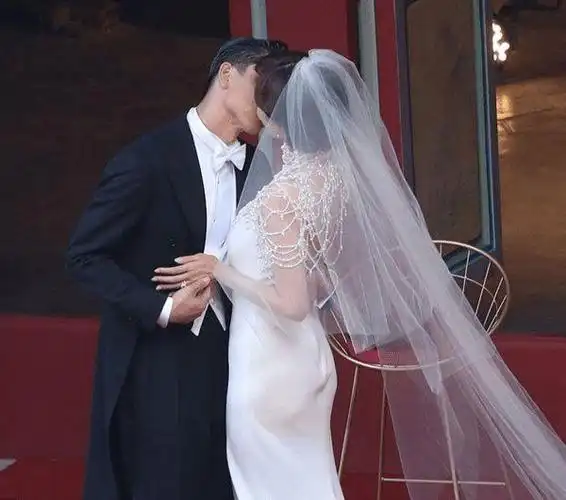 林志玲结婚忍不住落泪,终于知道她嫁给黑泽良平的原因了_婚礼