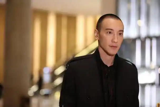 萧亚轩前男友个个帅气坦白不要孩子原因历任男友只有1个超25