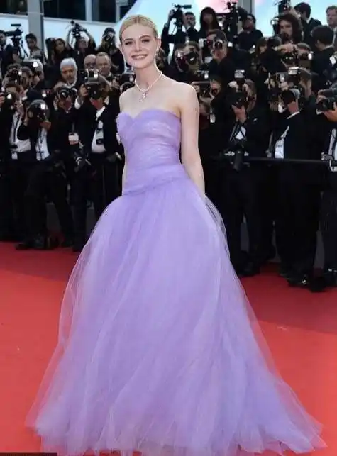 明星都追捧的紫色,与贵族,幸运相关联,难怪宁愿撞衫也要争着穿,看看有