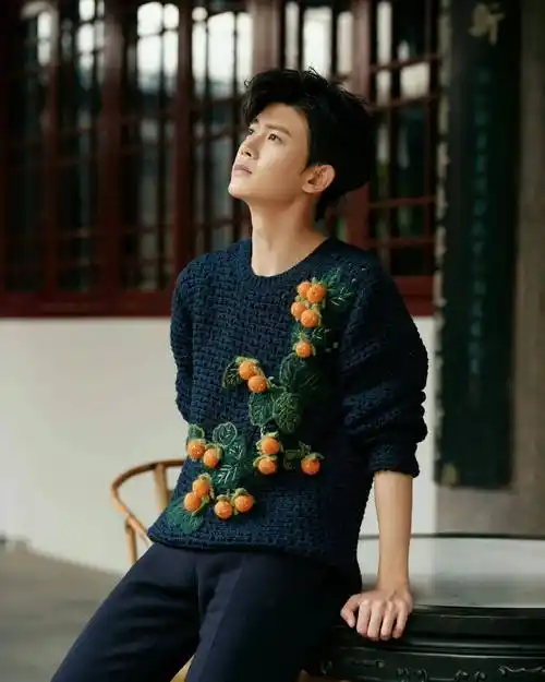 任嘉伦时尚合集:绅士男神,俊朗帅气