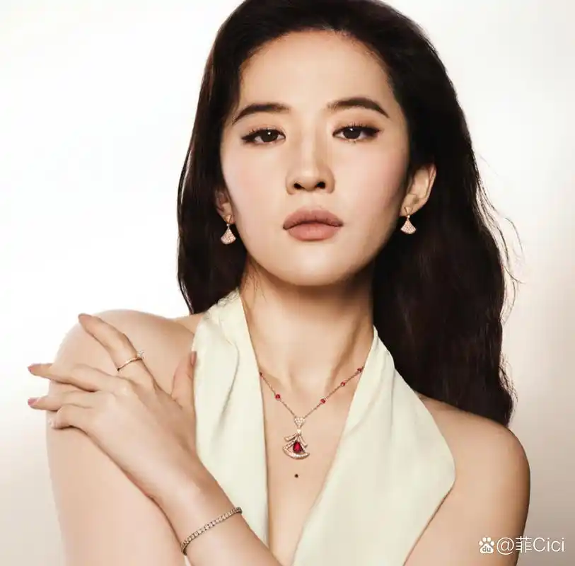 bvlgari全球品牌代言人刘亦菲佩戴宝格丽 divas dream系列珠宝 完美