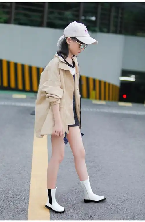 女童靴子2021秋冬季女童马丁靴加绒网红烟筒靴中筒短靴单靴白白色单靴