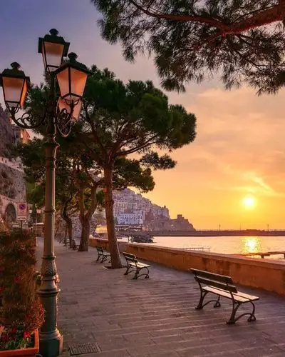 意大利小镇的黄昏