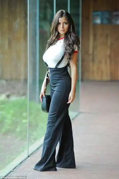 英国足球宝贝"宅男女神"demi,好身材遮不住_传媒头条-全媒体智库!