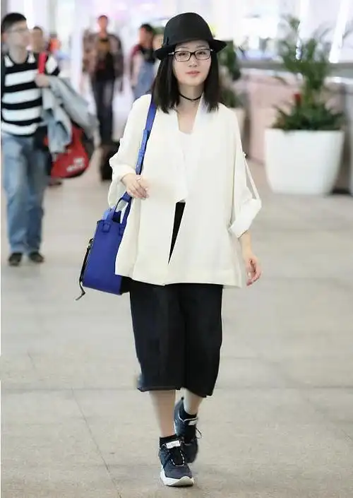 杨钰莹身高1米58,年龄已经48,却被称"中年少女",让人羡慕