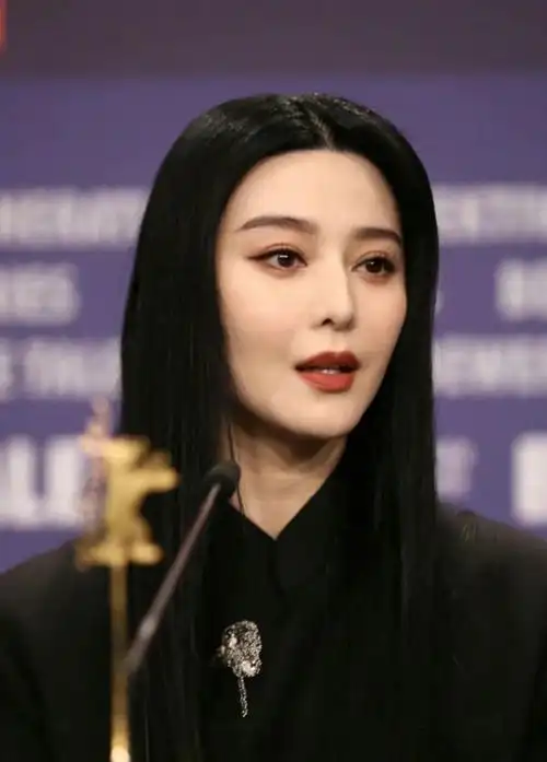 42岁的范冰冰,依然是娱乐圈女星的"噩梦"