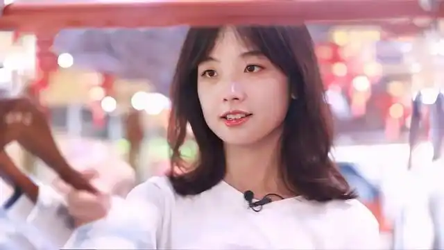 央视美女记者王冰冰