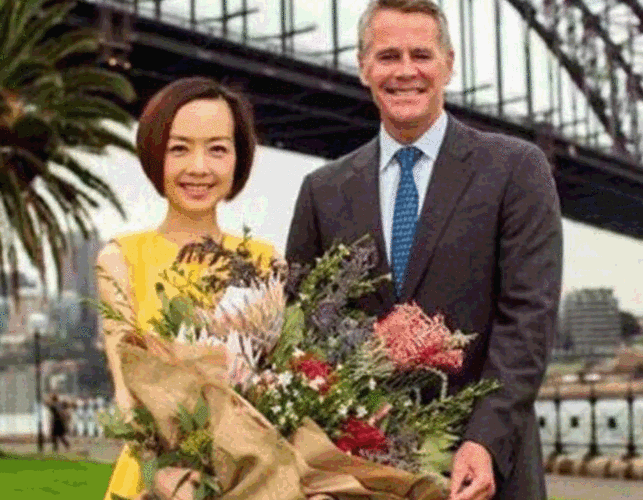 主持人鲁豫:与外国老公闪婚4年,怀孕被无情抛弃,至今无儿无女