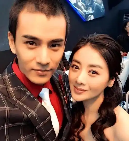 李佳璘靠一部剧吃一辈子,二婚嫁给"穷小子",如今丈夫也走红了