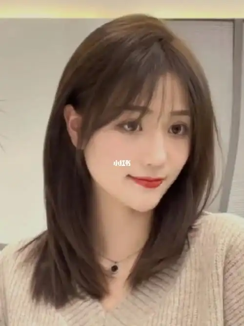 不挑脸型的中长锁骨发78圆脸女孩千万别错过