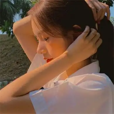 侧面头像女生唯美漂亮干净气质仙气飘飘阳光的美女