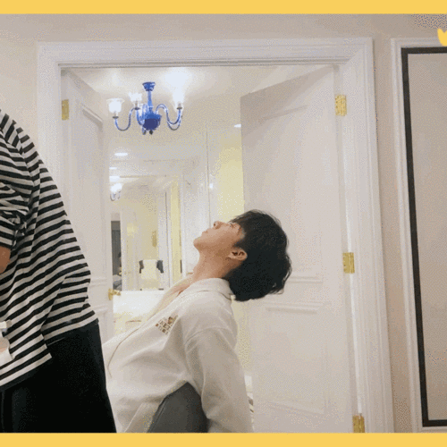 刘宇宁和工作室相处模式太可爱了,偷发工作室新年vlog