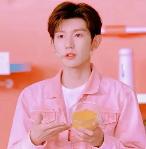 王源最新微信头像|王源_手机网易网