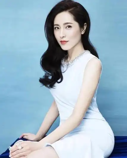 各大明星的照片 女明星图片大全头像 杨颖