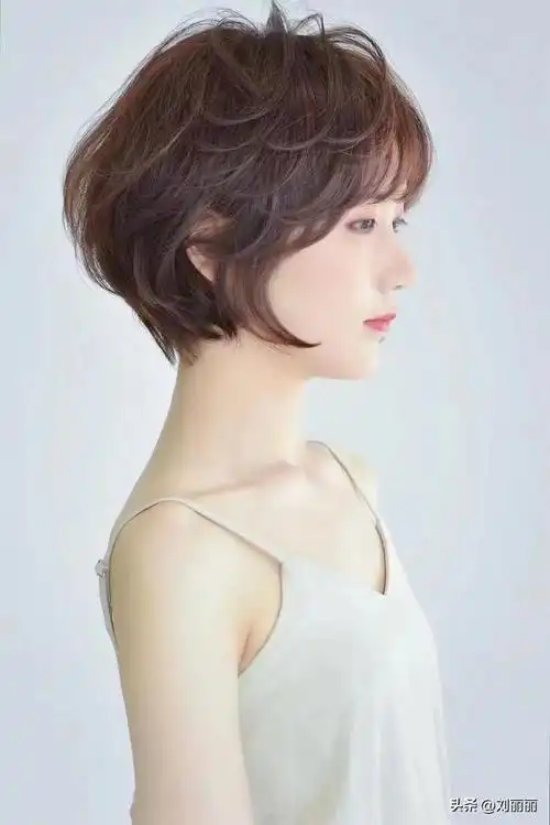 圆脸也可以剪短发,剪这些短发发型,圆脸也是很有气质的!