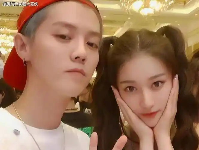 鹿晗和关晓彤会在520那天官宣结婚,原因很简单,关晓彤已经怀孕了,加上