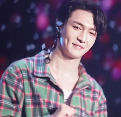 3.张艺兴女友李琪琪是真的吗