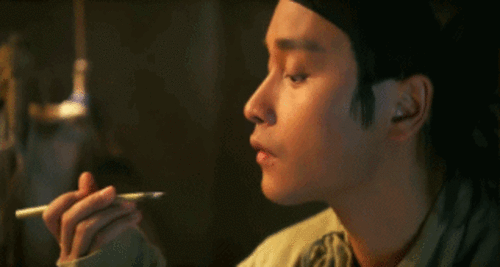 张国荣伸舌头侧面笔gif动图_动态图_表情包下载_soogif