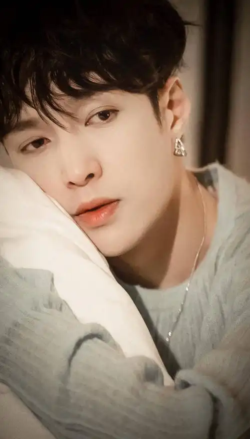 2020年11月25日 14:06   关注  张艺兴 评论 收藏