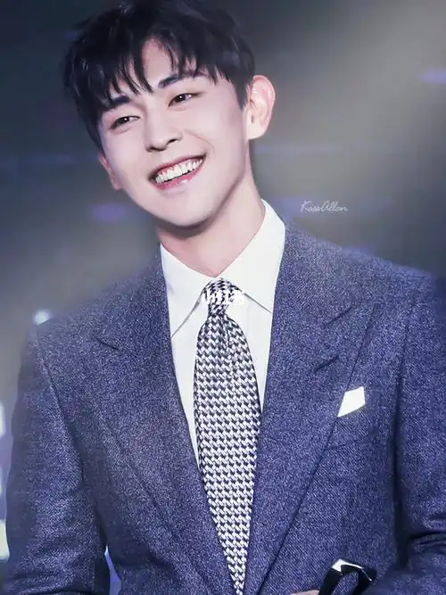 邓伦真的太爱这个笑容了好看到了心里