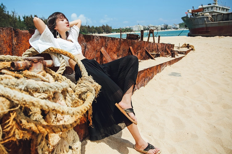 沙滩拍照新姿势,四招美出新高度