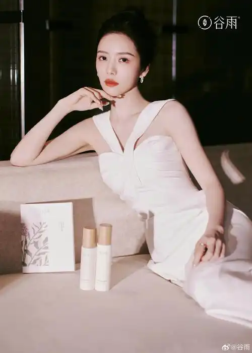 蔡文静回应戚薇##蔡文静白月光造型##蔡文静抹胸吊带