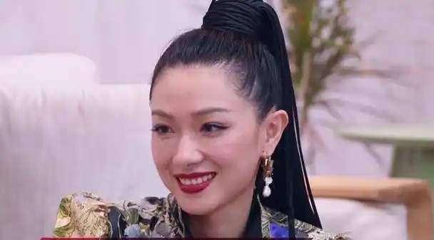 约谈万茜,3招棋显大局观,明知输也要输得漂亮_张含韵_李斯丹妮_人气