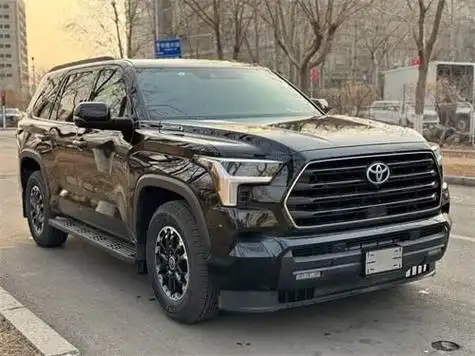 24款进口丰田红杉最新行情及配置图片