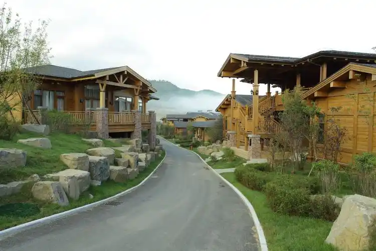 长白山鲁能胜地枫林木屋酒店