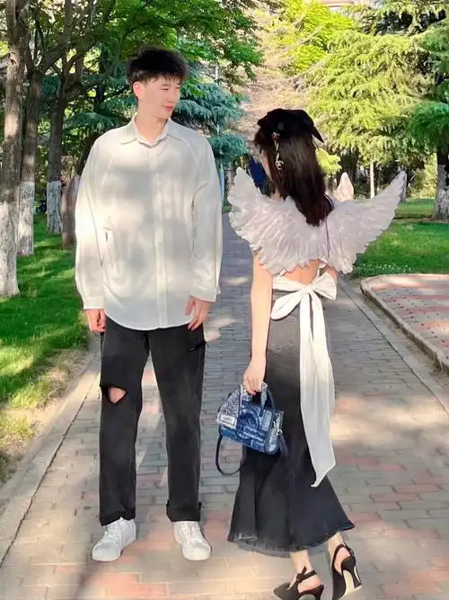 15377183身高差情侣在一起的第1000天